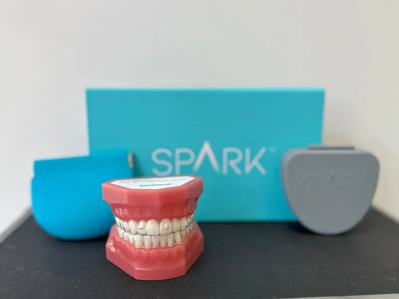 Spark clear aligner case and trays